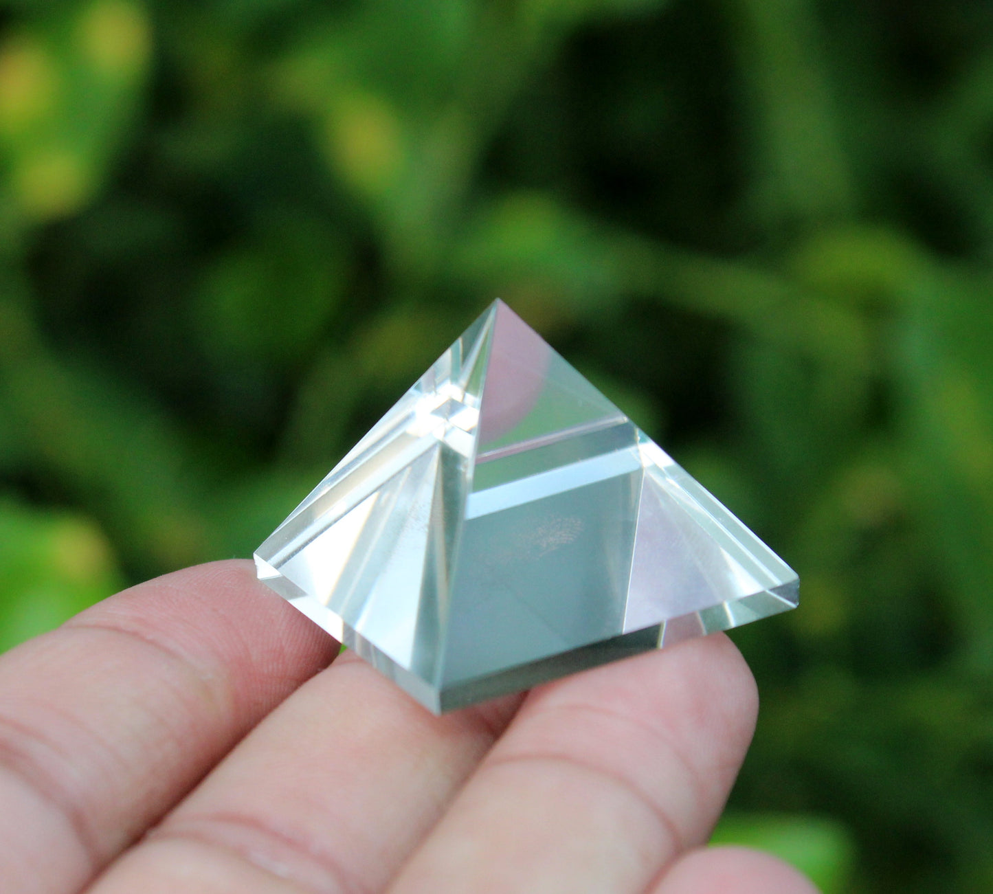 Natural 25 mm Clear Quartz AAA Grade Pyramid